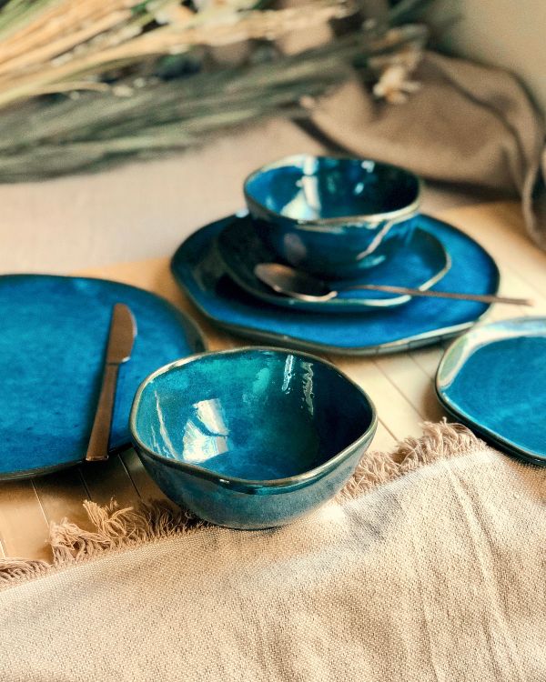 Blue plate set best sale